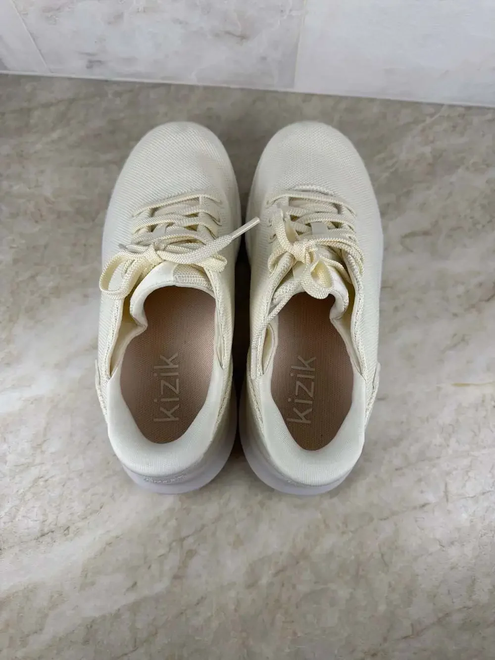 Kizik Cream Knit Hands Free Sneakers Women’s 7